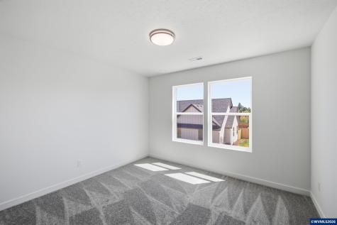 1251, 1255 Brown Street Woodburn OR 97071