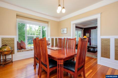 809 NE Evans Street Mcminnville OR 97128