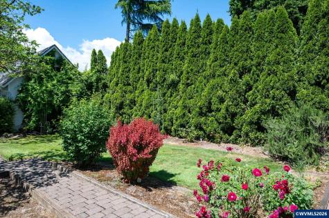 809 NE Evans Street Mcminnville OR 97128
