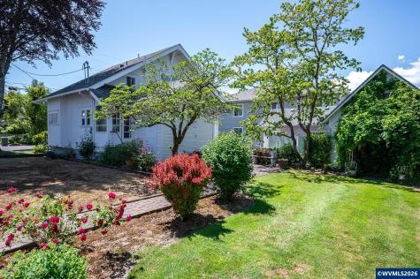 809 NE Evans Street Mcminnville OR 97128