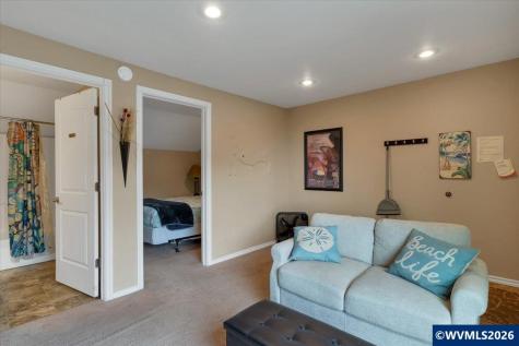 25 NE Clarke Street Depoe Bay OR 97341