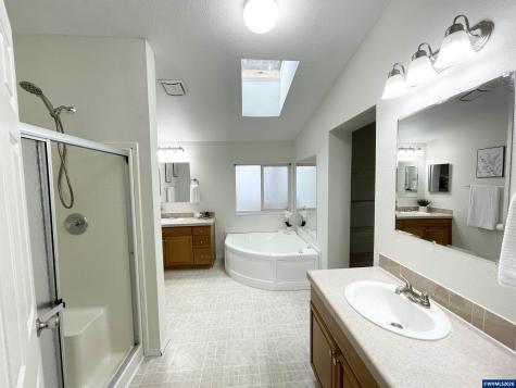 4455 Blueberry (-4445) Lane NE Salem OR 97305
