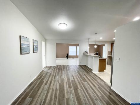 4455 Blueberry (-4445) Lane NE Salem OR 97305
