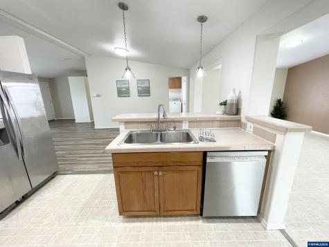 4455 Blueberry (-4445) Lane NE Salem OR 97305