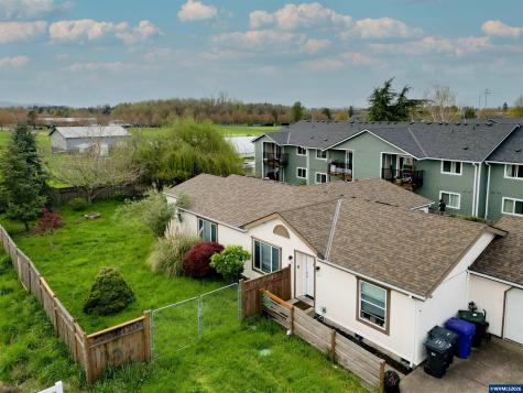 4455 Blueberry (-4445) Lane NE Salem OR 97305