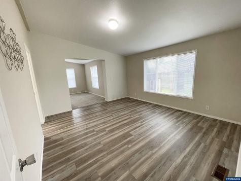 4455 Blueberry (-4445) Lane NE Salem OR 97305