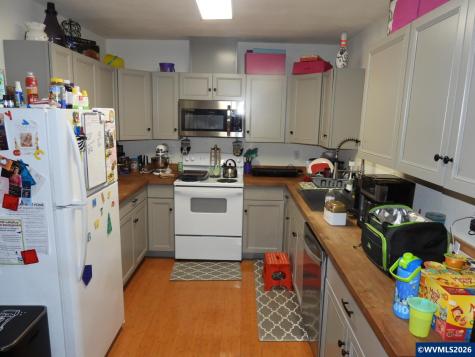 1537 Salem Avenue SE Albany OR 97321
