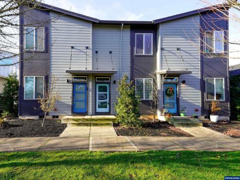3857-3861 Village Center Drive SE Salem OR 97302
