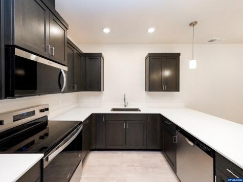 3857-3861 Village Center Drive SE Salem OR 97302