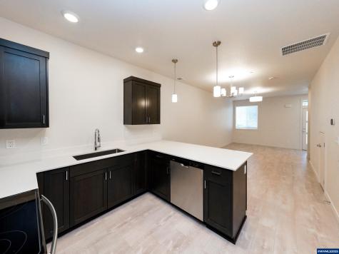 3857-3861 Village Center Drive SE Salem OR 97302