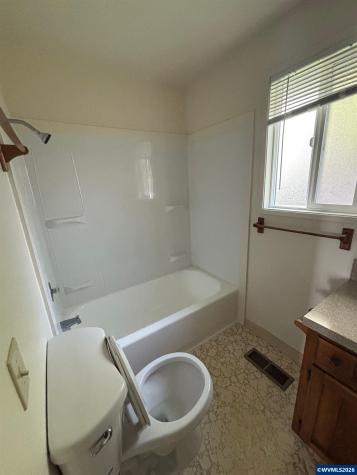 4196 47th Avenue NE Salem OR 97305