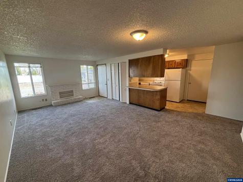 4196 47th Avenue NE Salem OR 97305