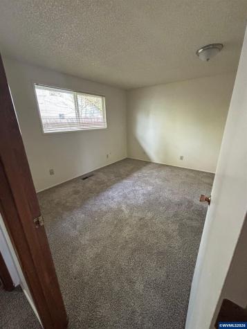 4196 47th Avenue NE Salem OR 97305