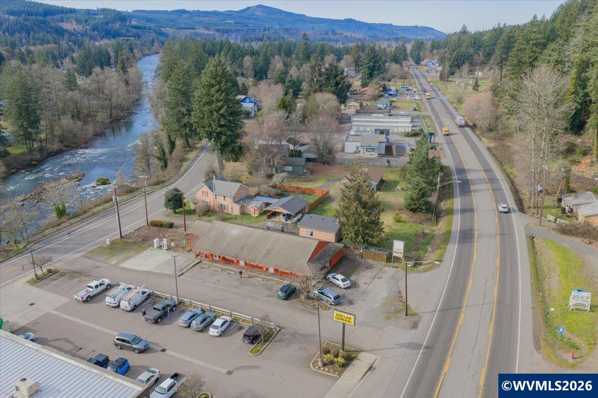 300 NW Santiam Bl Mill City OR 97360