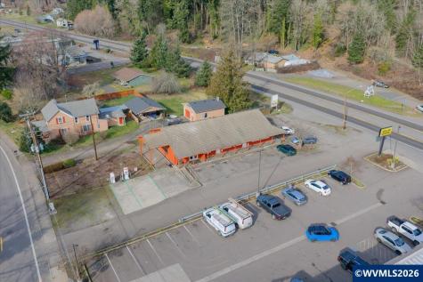 300 NW Santiam Bl Mill City OR 97360
