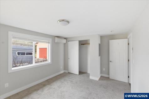 300 NW Santiam Bl Mill City OR 97360