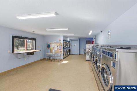 300 NW Santiam Bl Mill City OR 97360