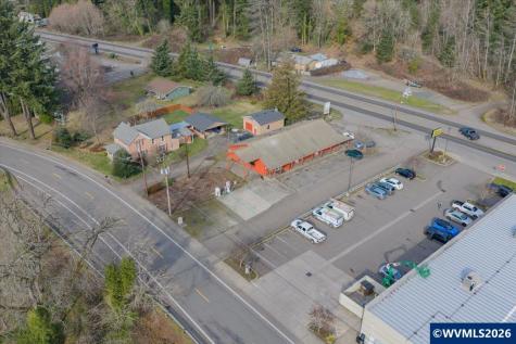 300 NW Santiam Bl Mill City OR 97360