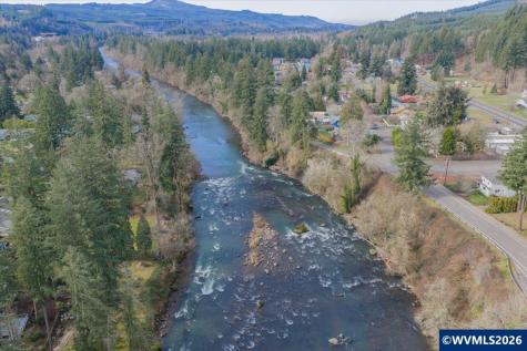 300 NW Santiam Bl Mill City OR 97360