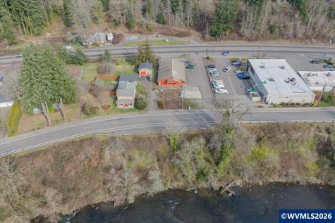 300 NW Santiam Bl Mill City OR 97360