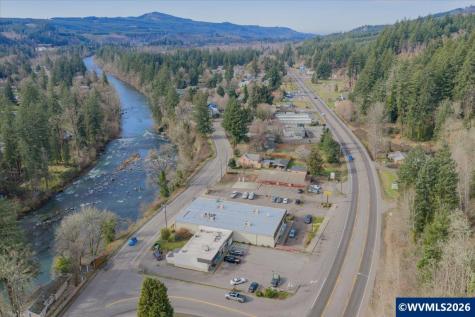 300 NW Santiam Bl Mill City OR 97360