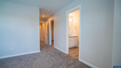 52 & 54 Sand Ridge Court Lebanon OR 97355