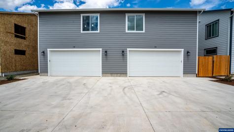 52 & 54 Sand Ridge Court Lebanon OR 97355