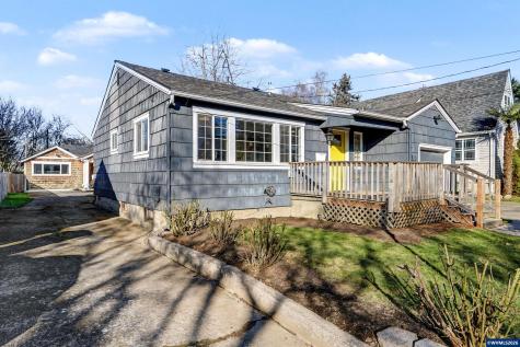 995 985 Garnet Street NE Salem OR 97301