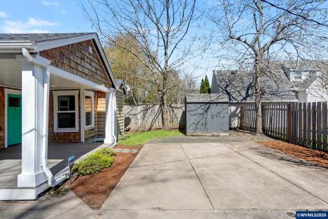 995 985 Garnet Street NE Salem OR 97301