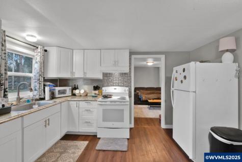 4250 NE Highway 20 Corvallis OR 97330
