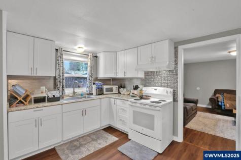 4250 NE Highway 20 Corvallis OR 97330