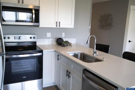 1949 NW Sunny (-1951) Lane Albany OR 97321