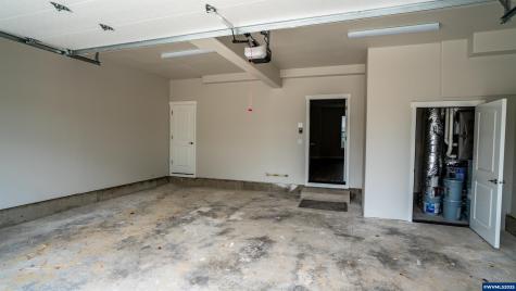 66 & 68 Sand Ridge Court Lebanon OR 97355
