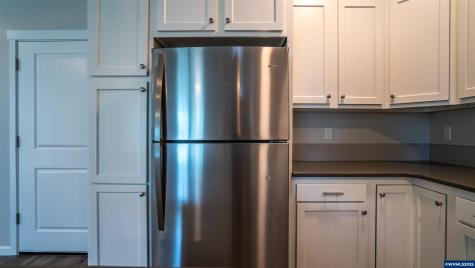66 & 68 Sand Ridge Court Lebanon OR 97355