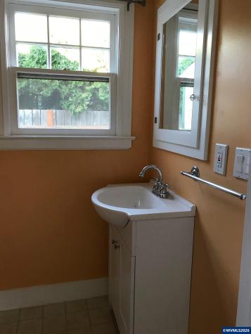 119 Wesley (605 Miller) Street Silverton OR 97381