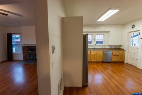 2306 3rd Street Tillamook OR 97141