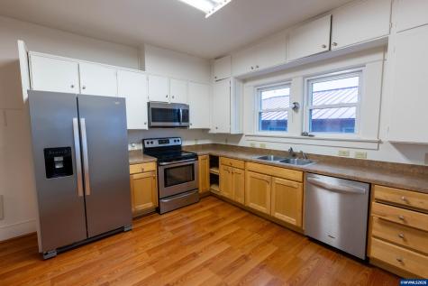 2306 3rd Street Tillamook OR 97141