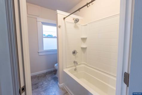 2306 3rd Street Tillamook OR 97141