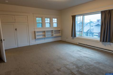 2306 3rd Street Tillamook OR 97141