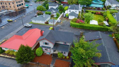 2306 3rd Street Tillamook OR 97141