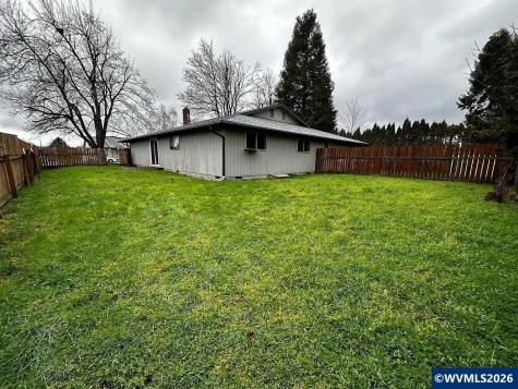 1810-1812 Wilding Place Stayton OR 97383