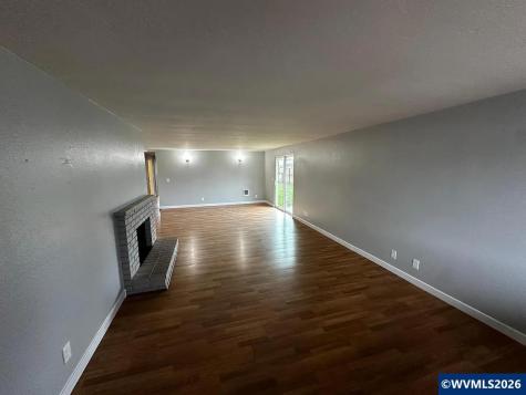 1810-1812 Wilding Place Stayton OR 97383