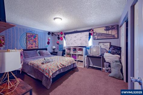 2000 SE Thurston (& 2006) Street Albany OR 97322
