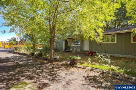 2000 SE Thurston (& 2006) Street Albany OR 97322