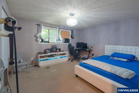 2000 SE Thurston (& 2006) Street Albany OR 97322