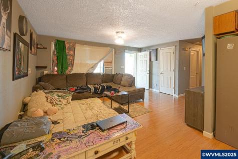 2000 SE Thurston (& 2006) Street Albany OR 97322