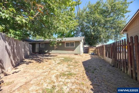 2000 SE Thurston (& 2006) Street Albany OR 97322