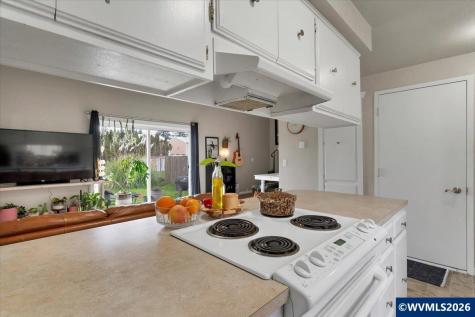 3426 Marion (1,2,3) Street SE Albany OR 97322