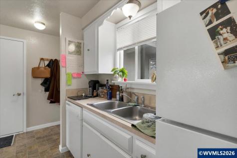3426 Marion (1,2,3) Street SE Albany OR 97322