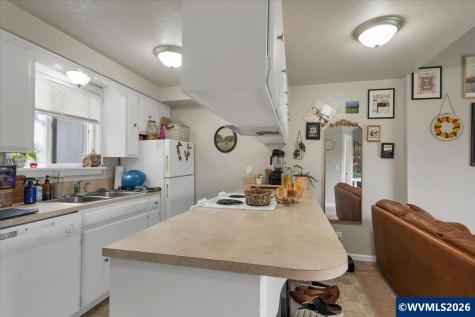 3426 Marion (1,2,3) Street SE Albany OR 97322